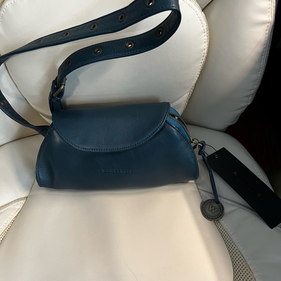 Wanderers Travel Co Letizia Leather Crossbody Bag in Azzurra Teal with Wallet - Picture 2 of 7